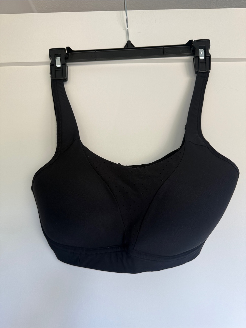 Lululemon black sports bra